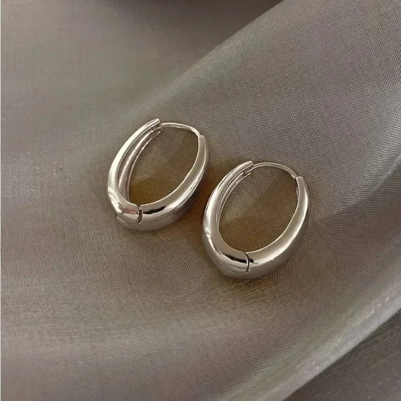 Trend Metal Geometry Gold Color Women's Hoop Earrings Fashion New Design Oval Minimalist Female Earrings Fashion Jewelry Gift