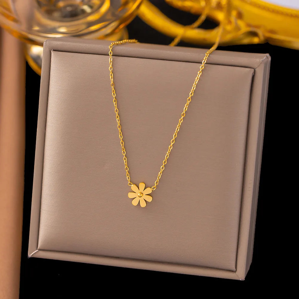 Stainless Steel Flower Pendant Necklace For Women Fashion Ladies Gold Color Clavicle Chain High Quality Jewelry Wedding Gifts