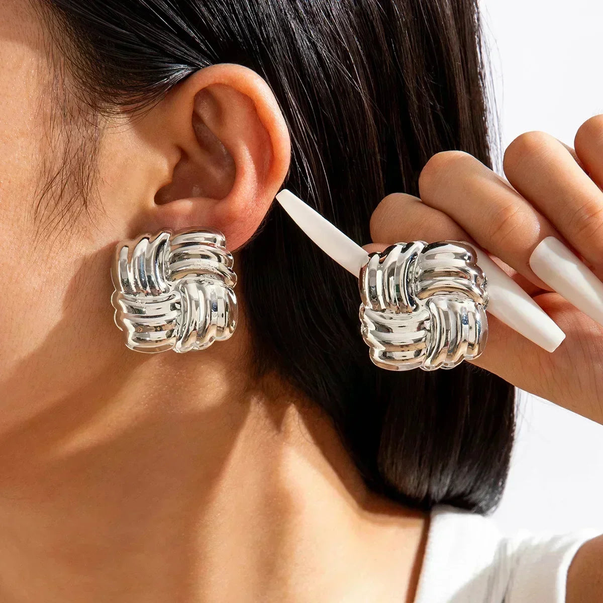 Vintage Geometry Irregular Eardrop Personality Asymmetry Dripping Oil Earrings for Women Fashion Daily Commuting Jewelry Gifts