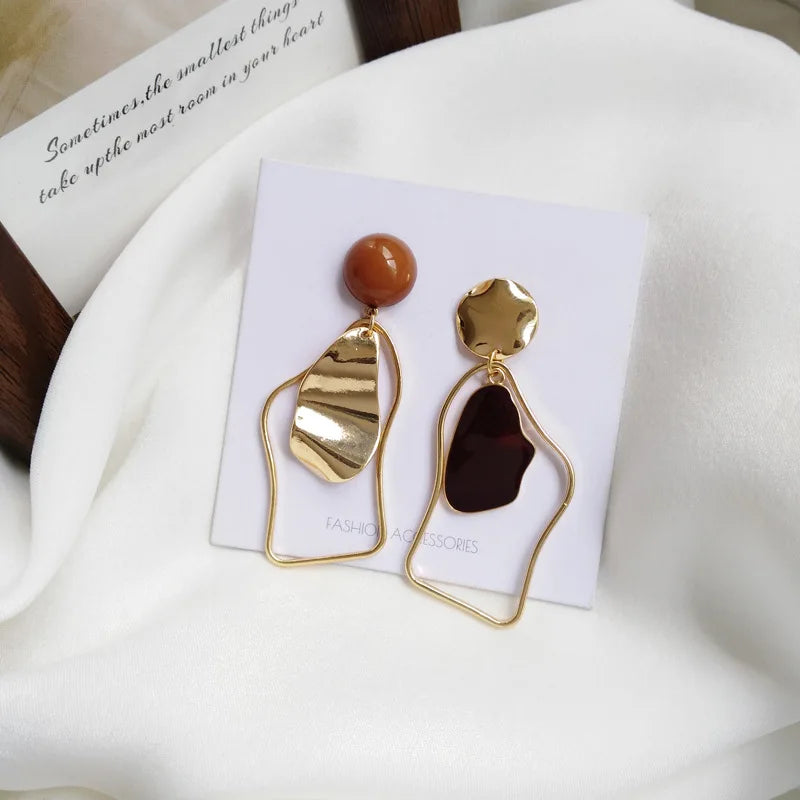 Vintage Geometry Irregular Eardrop Personality Asymmetry Dripping Oil Earrings for Women Fashion Daily Commuting Jewelry Gifts