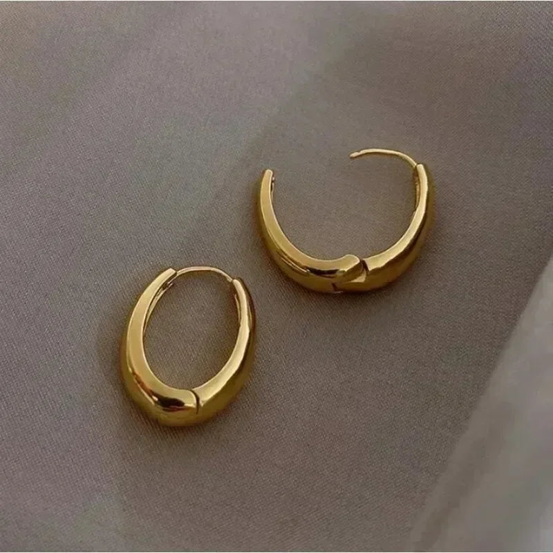 Trend Metal Geometry Gold Color Women's Hoop Earrings Fashion New Design Oval Minimalist Female Earrings Fashion Jewelry Gift
