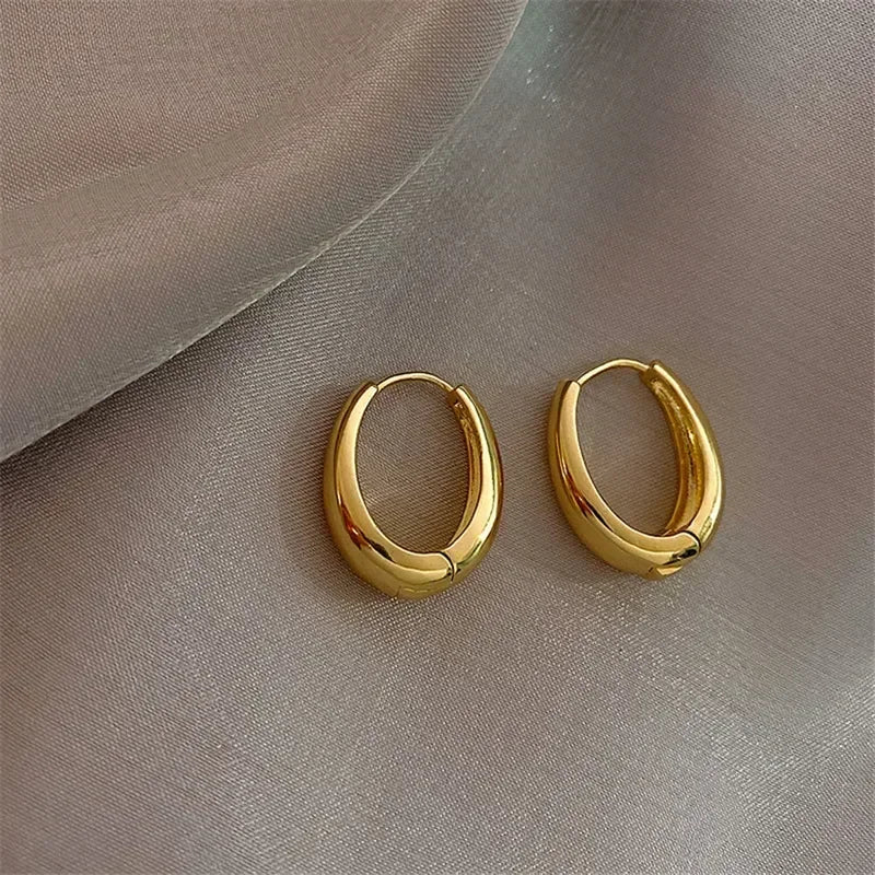 Trend Metal Geometry Gold Color Women's Hoop Earrings Fashion New Design Oval Minimalist Female Earrings Fashion Jewelry Gift