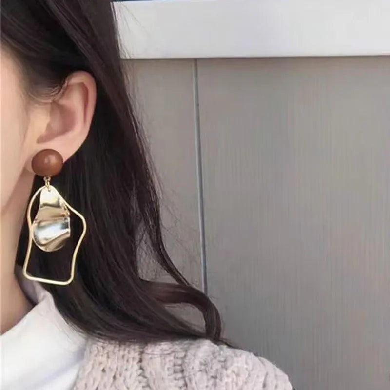 Vintage Geometry Irregular Eardrop Personality Asymmetry Dripping Oil Earrings for Women Fashion Daily Commuting Jewelry Gifts