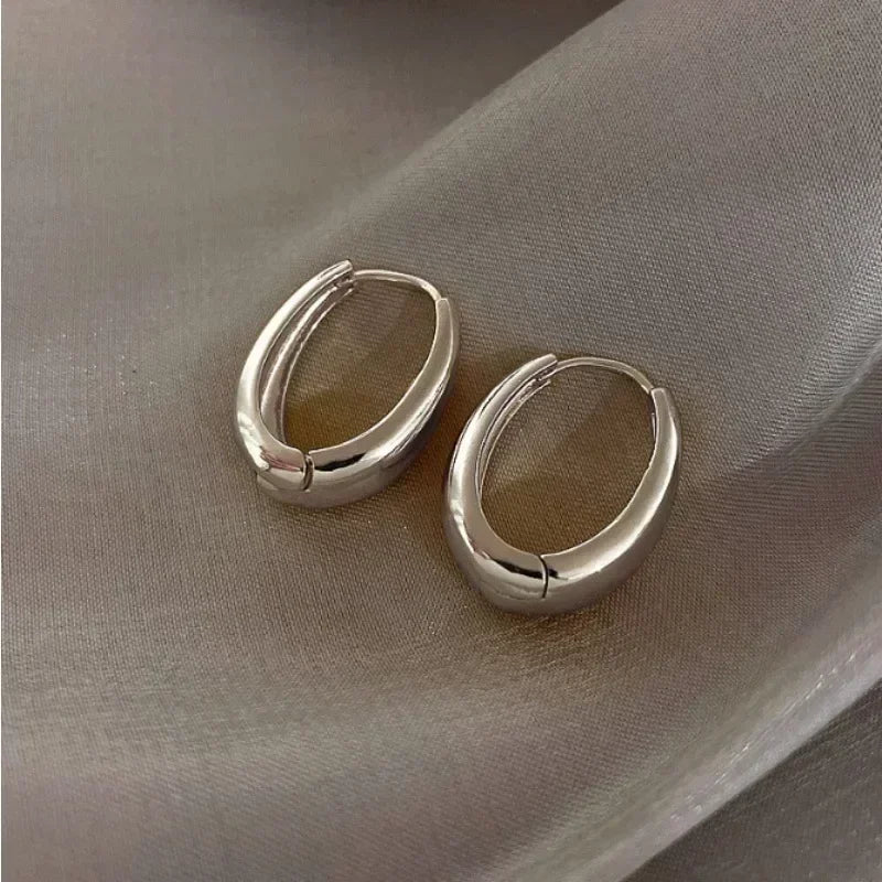 Trend Metal Geometry Gold Color Women's Hoop Earrings Fashion New Design Oval Minimalist Female Earrings Fashion Jewelry Gift